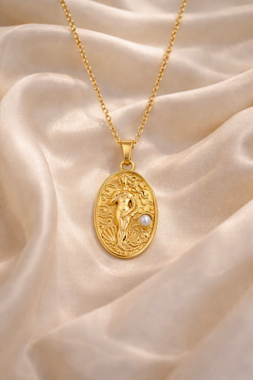 Venus Roseraie Necklace